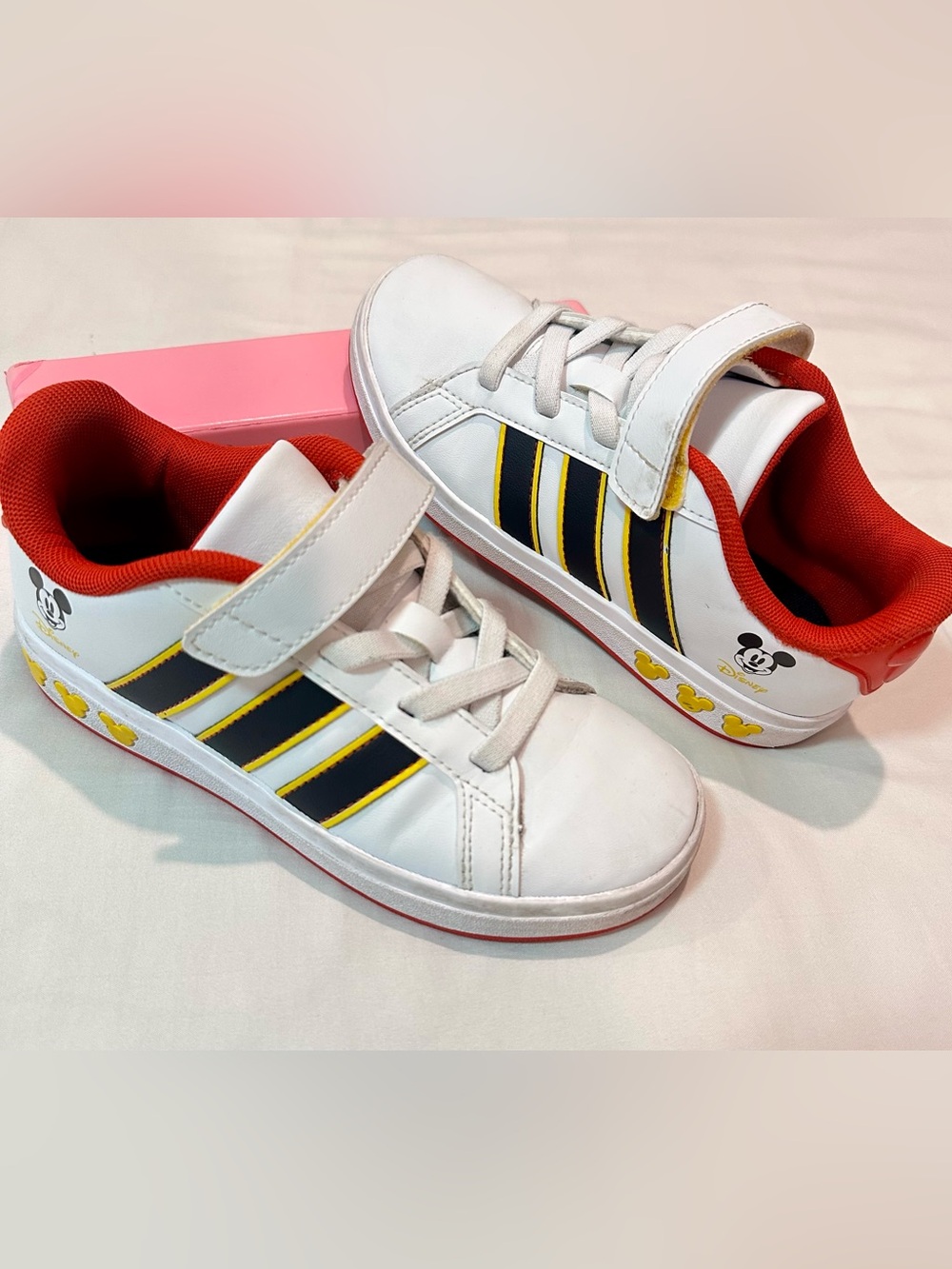 adidas Disney Mickey Mouse Grand court kids shoes size 1
